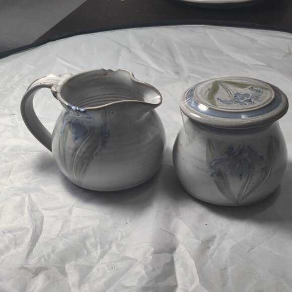 Handmade Pottery Cream & Sugar Set by Patricia Eggen, ' Iris" Pattern glazed - Picture 3 of 7
